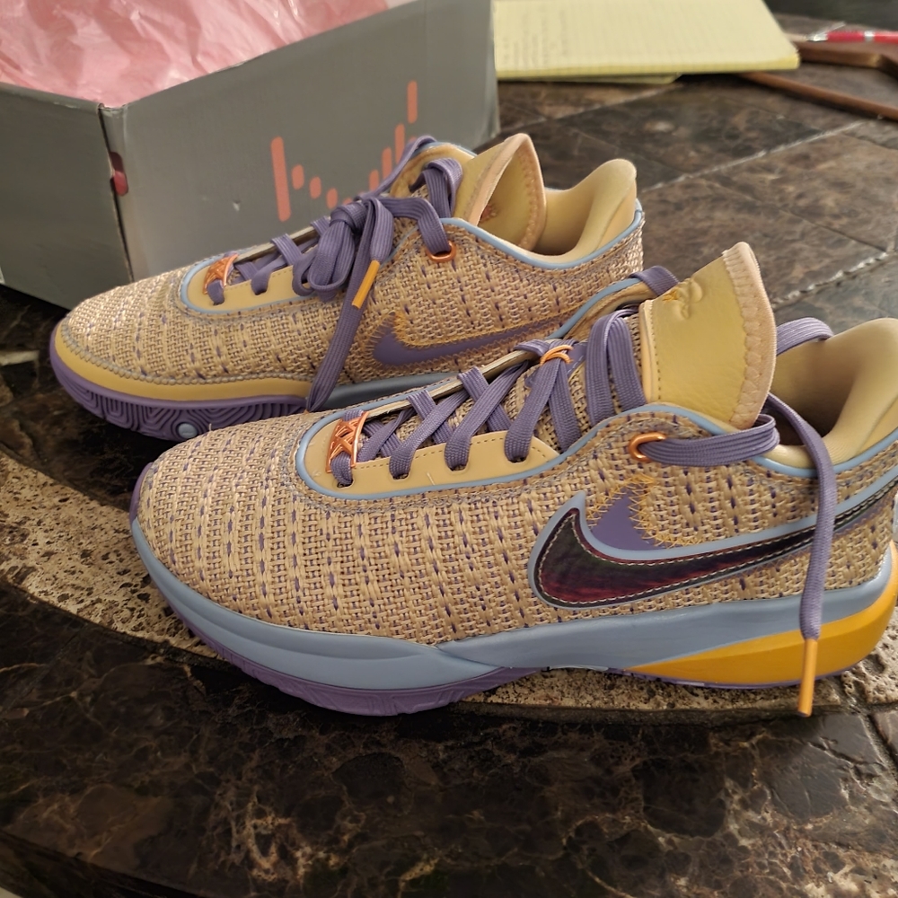  Lebron James xx Nike LeBron 20 “Celestial Gold” 5y or 6.5 adult Sneaker NWT - Picture 4 of 11
